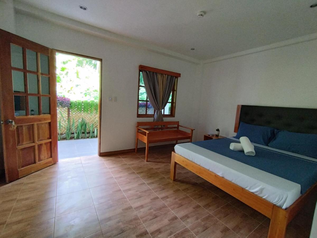White Bada Guesthouse Siquijor Room photo