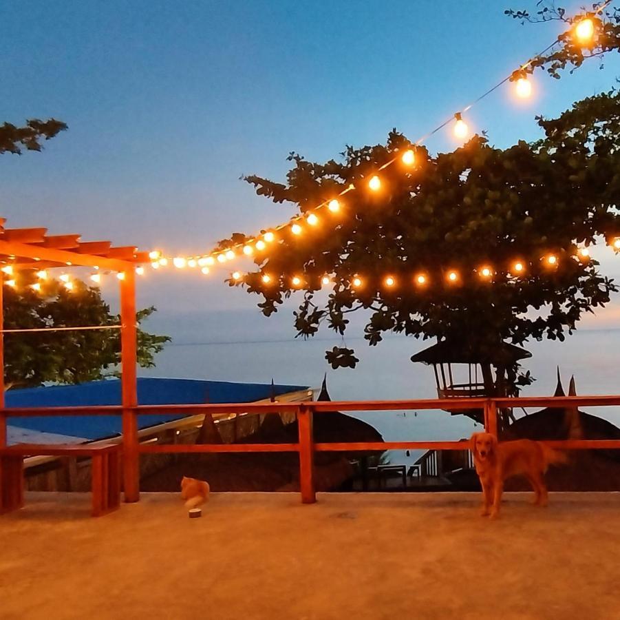 White Bada Guesthouse Siquijor Exterior photo
