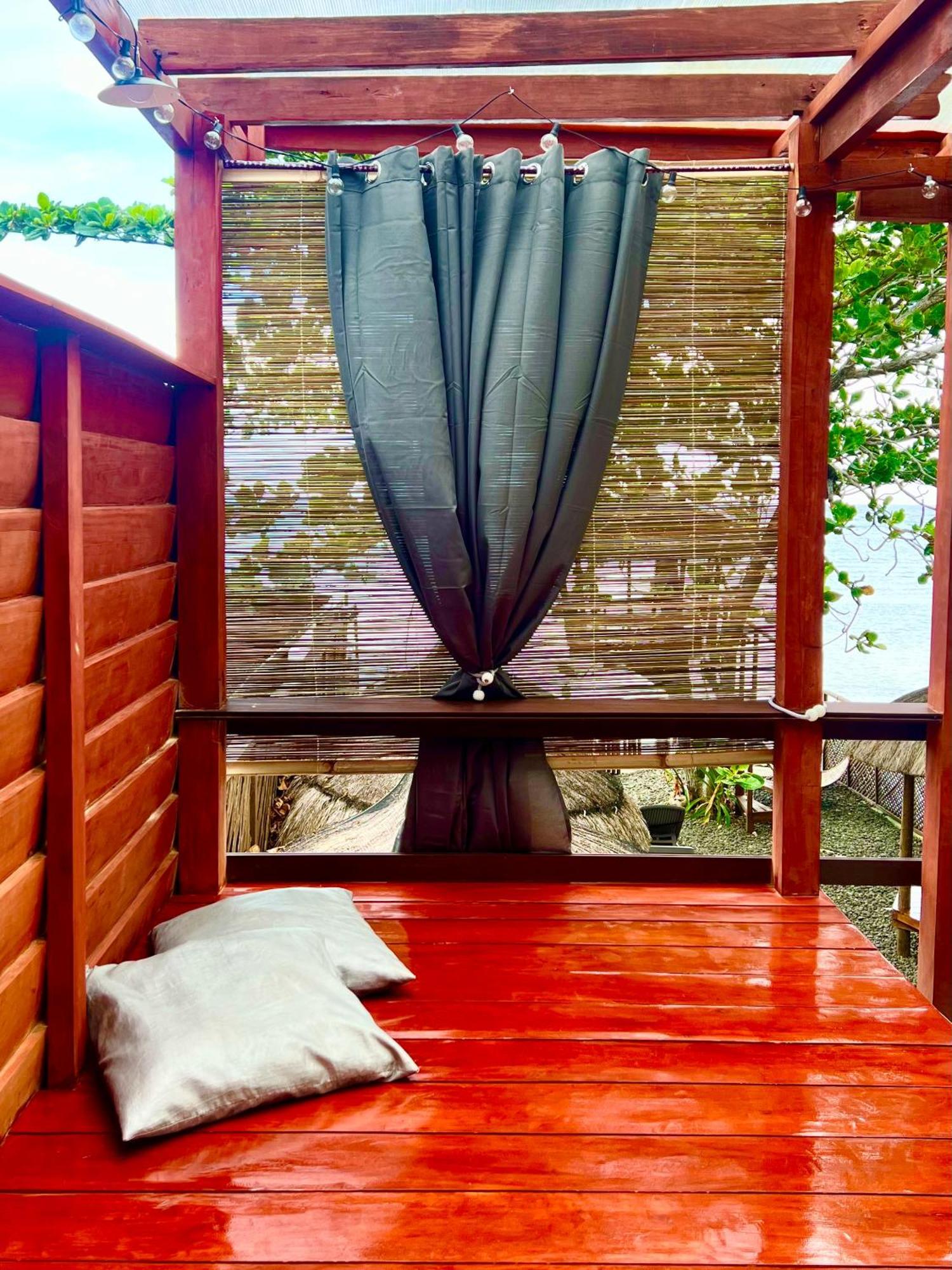 White Bada Guesthouse Siquijor Exterior photo