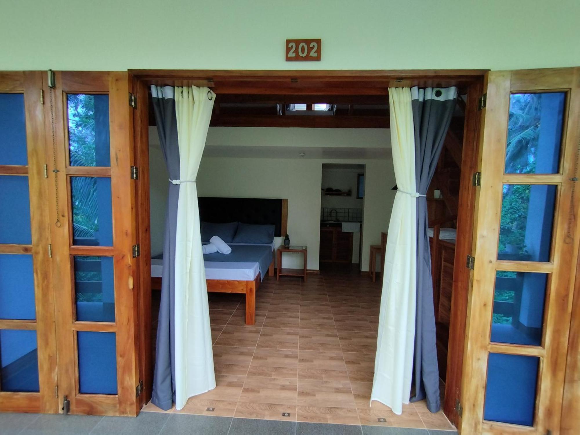 White Bada Guesthouse Siquijor Room photo